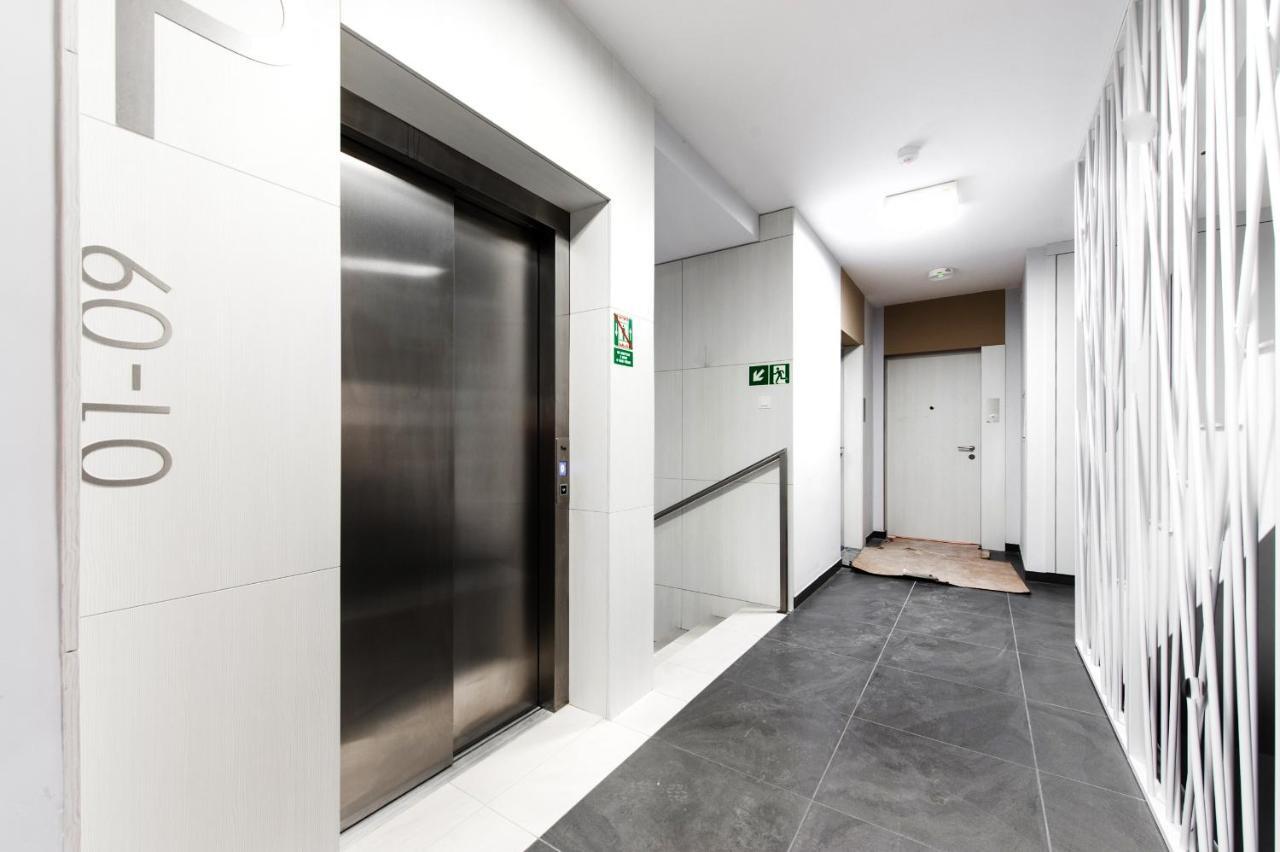 ワルシャワSuper Apart Dywizjonu 303 175/8アパートメント 部屋 写真